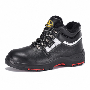 Safetoe M-8027 IceShield insulated winter safety boot with warm fur lining and black leather upper